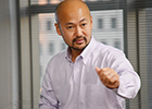 星友 啓氏